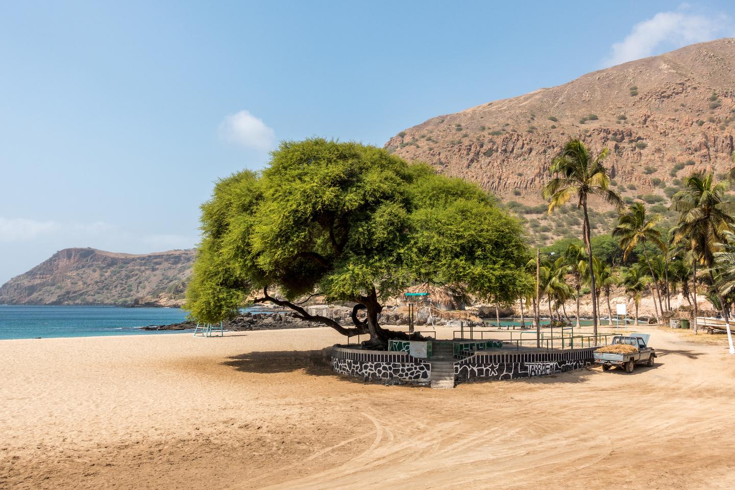 kapverden-santiago-strand-tarrafal-g-910926596.jpg