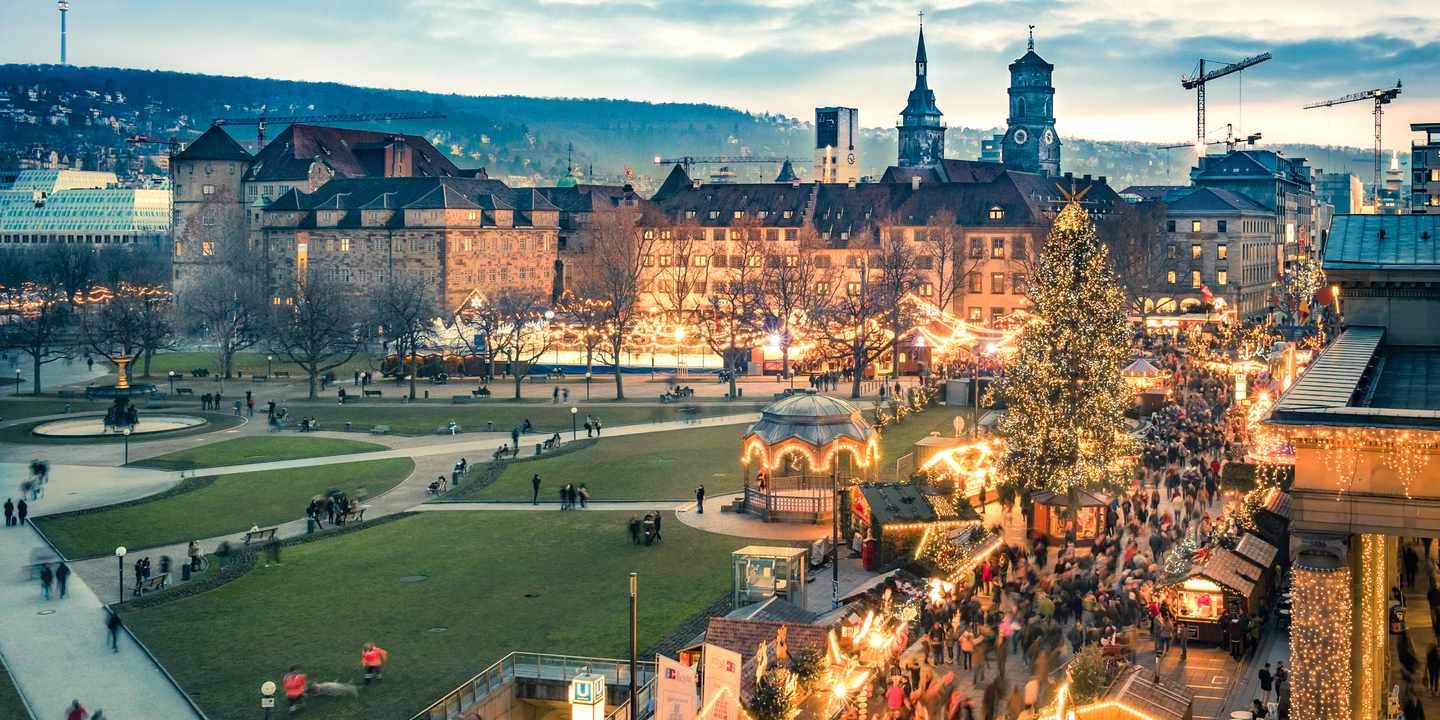 511110_AdobeStock_130808039_Weihnachtsmarkt-Stuttgart-Schlossplatz.jpg