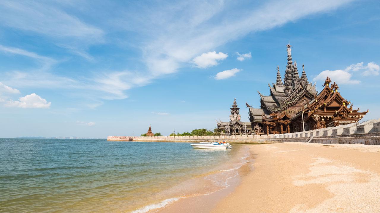 pattaya-sanctuary-of-truth-thailand-t-503624320.jpg