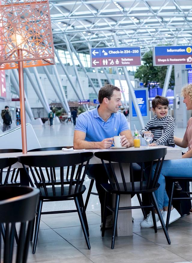 Mehr Informationen Gastronomie-Bereich am Düsseldorfer Airport
