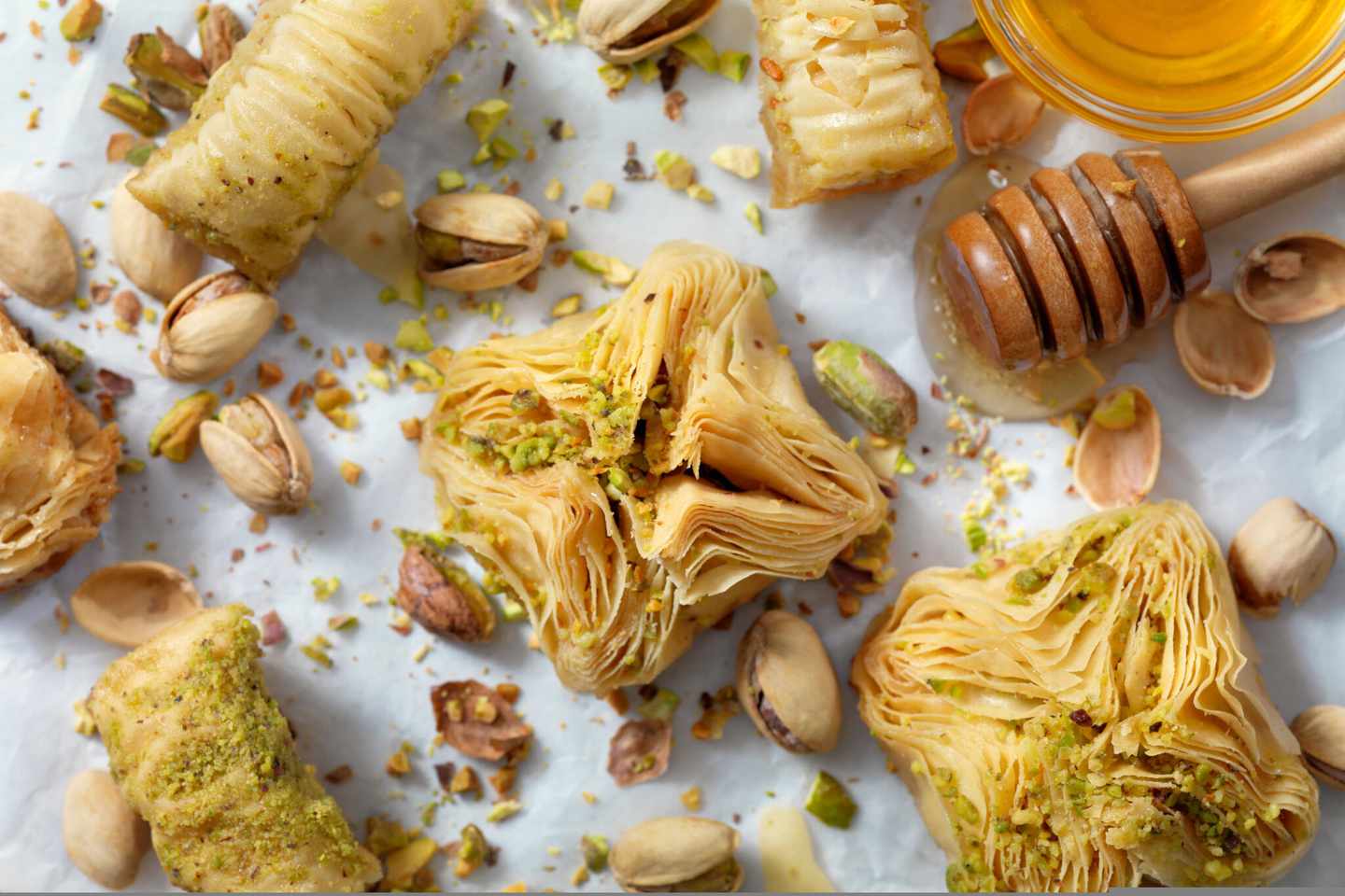 tuerkei-kulinarik-baklava-mit-honig-g-1202810442.jpg