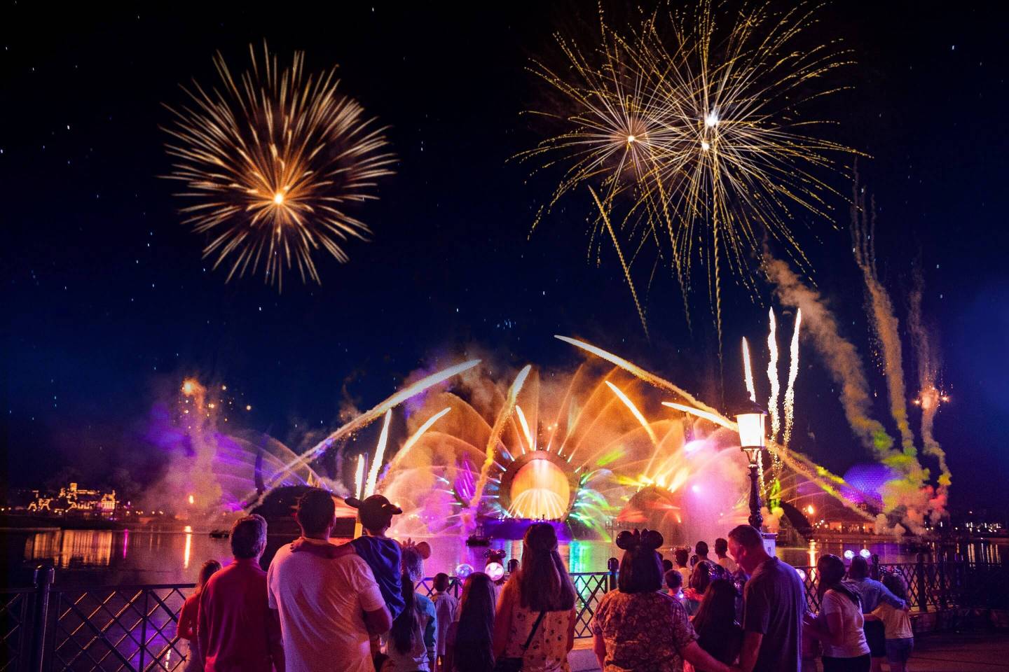 blt81748fa921233b95-usa-freizeitparks-epcot-feuerwerk.jpg usa-freizeitparks-epcot-feuerwerk.jpg