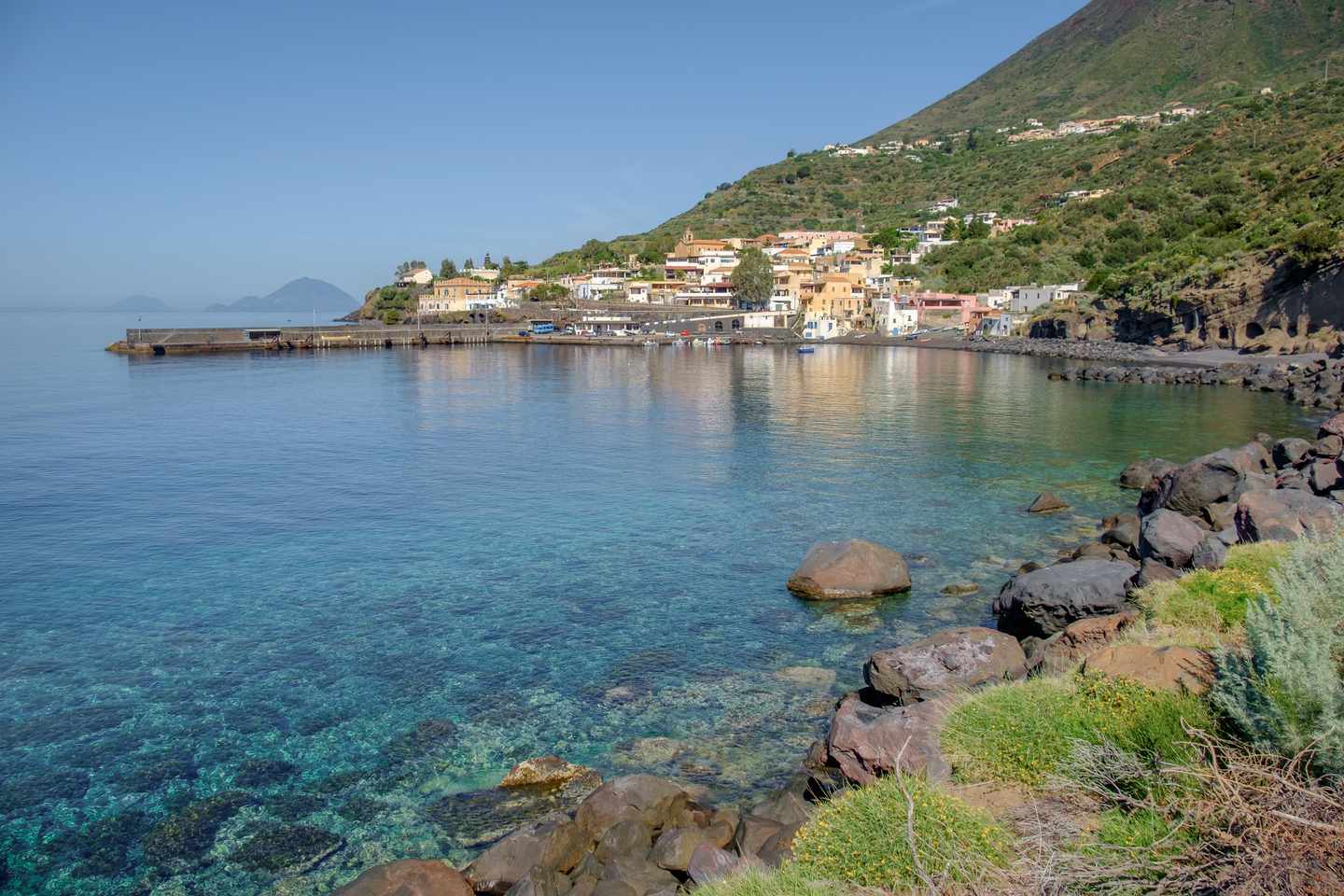 italien-liparische-inseln-salina-rinella-g-972719160.jpg