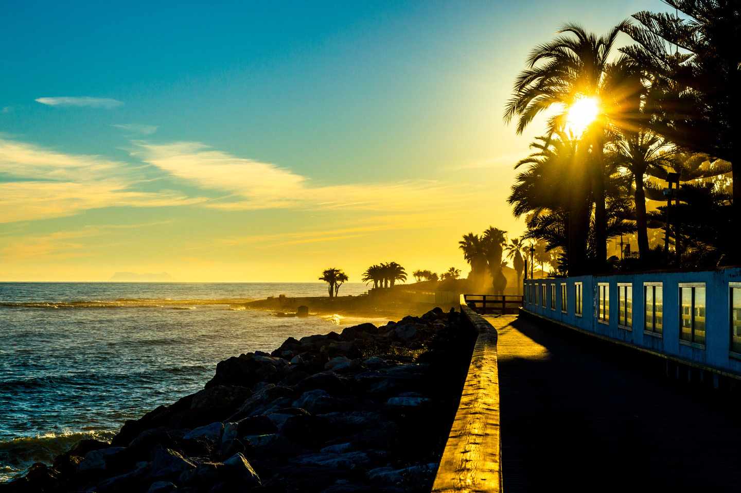spanien-andalusien-costa-del-sol-marbella-strandpromenade-klein-g-1219517533.jpg