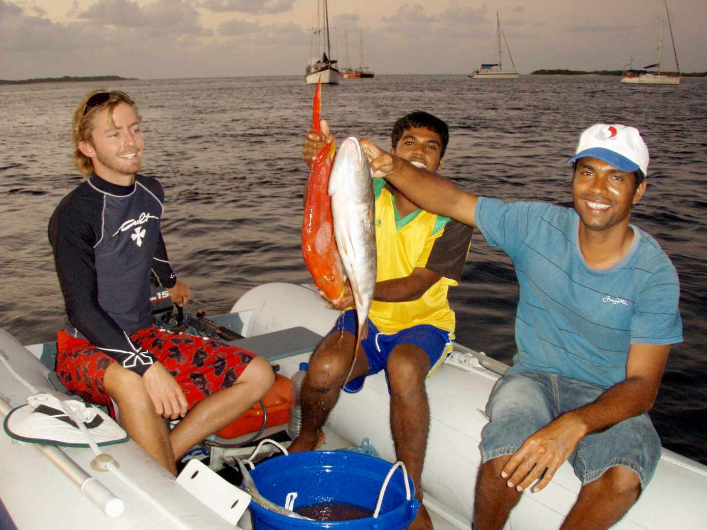 malediven-fishing-a-1781757_1920.jpg