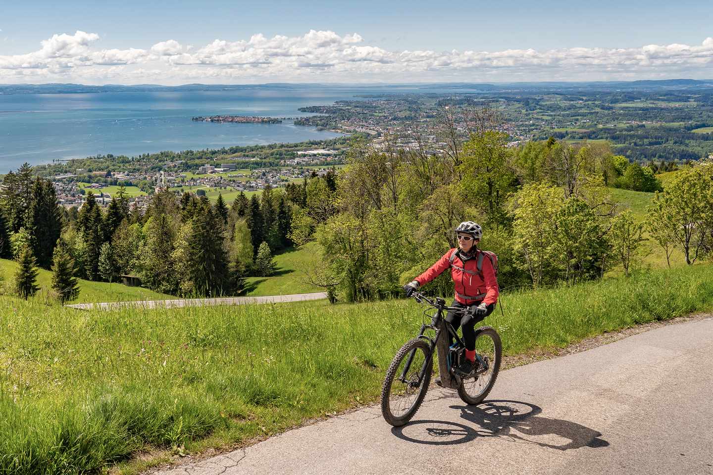 schweiz-deutschland-bodensee-radfahren-g-487814368.jpg