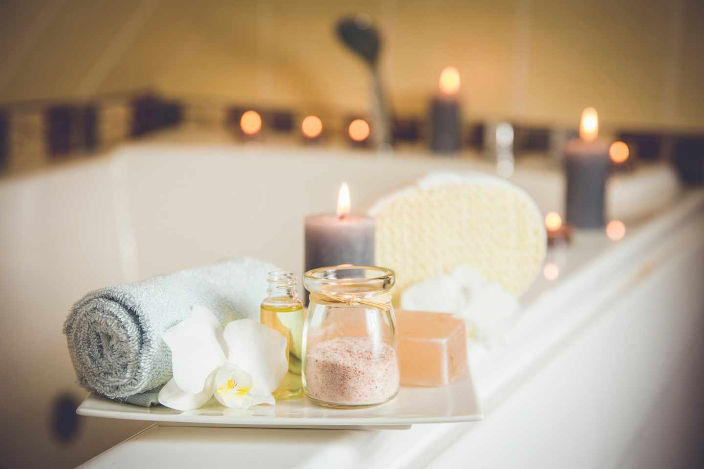 wellness-badewanne-relax-g-1136976095.jpg