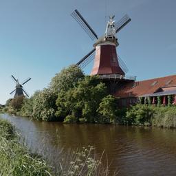 deutschland-niedersachsen-ostfriesland-greetsiel-windmuehlen-g-1072523186.jpg