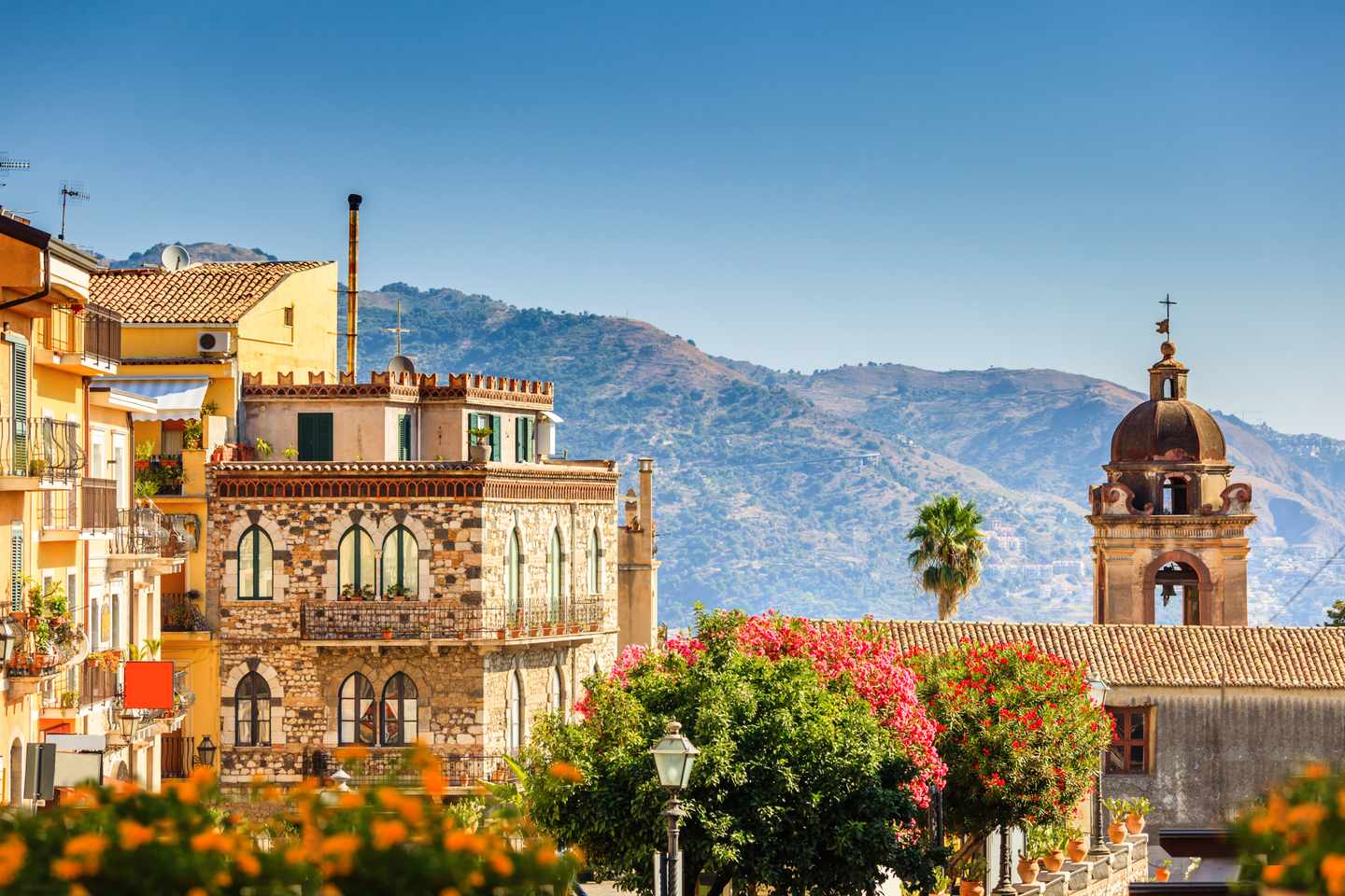 italien-sizilien-palazzi-g-910655828.jpg