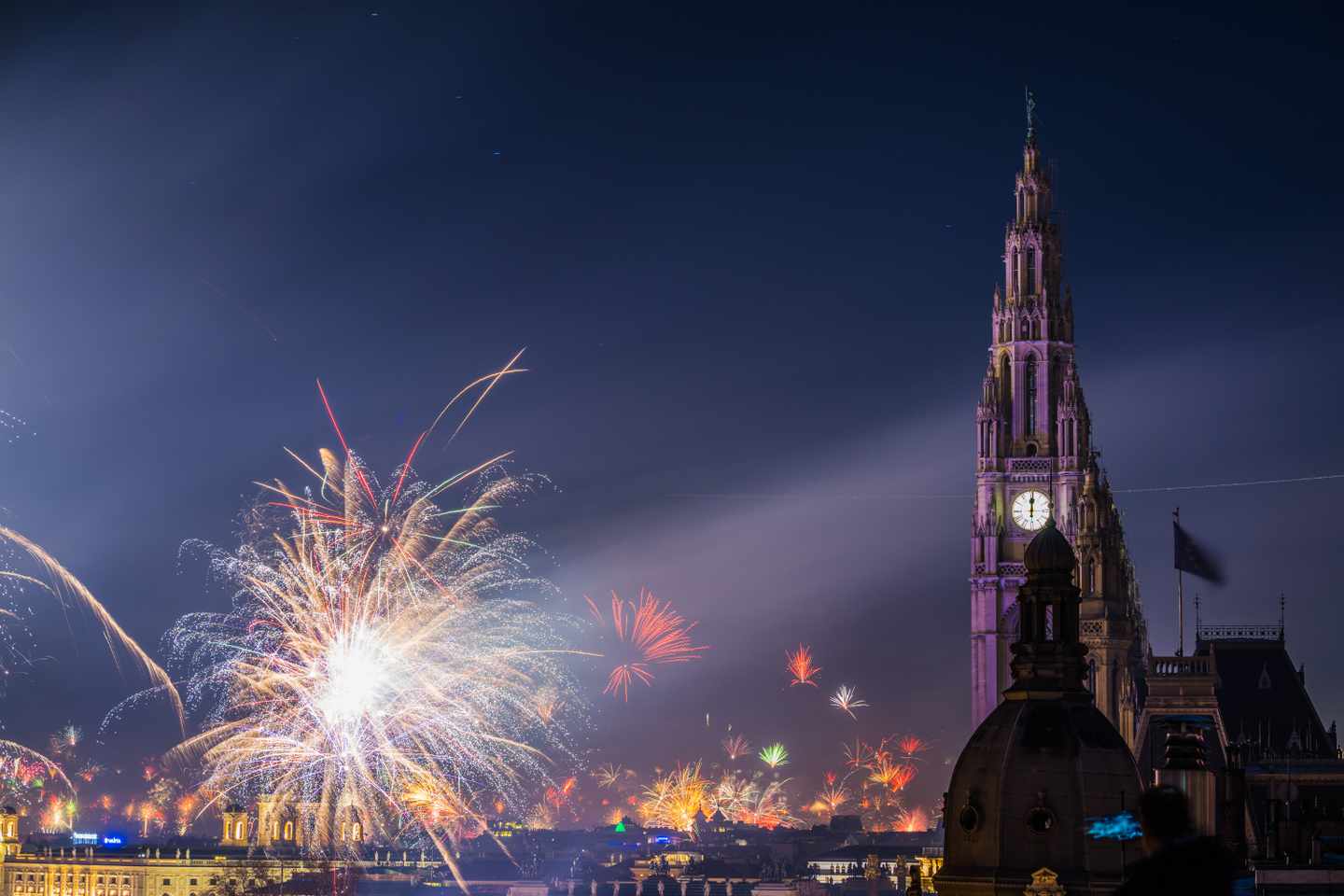 oesterreich-wien-rathaus-silvester-g-900516536.jpg