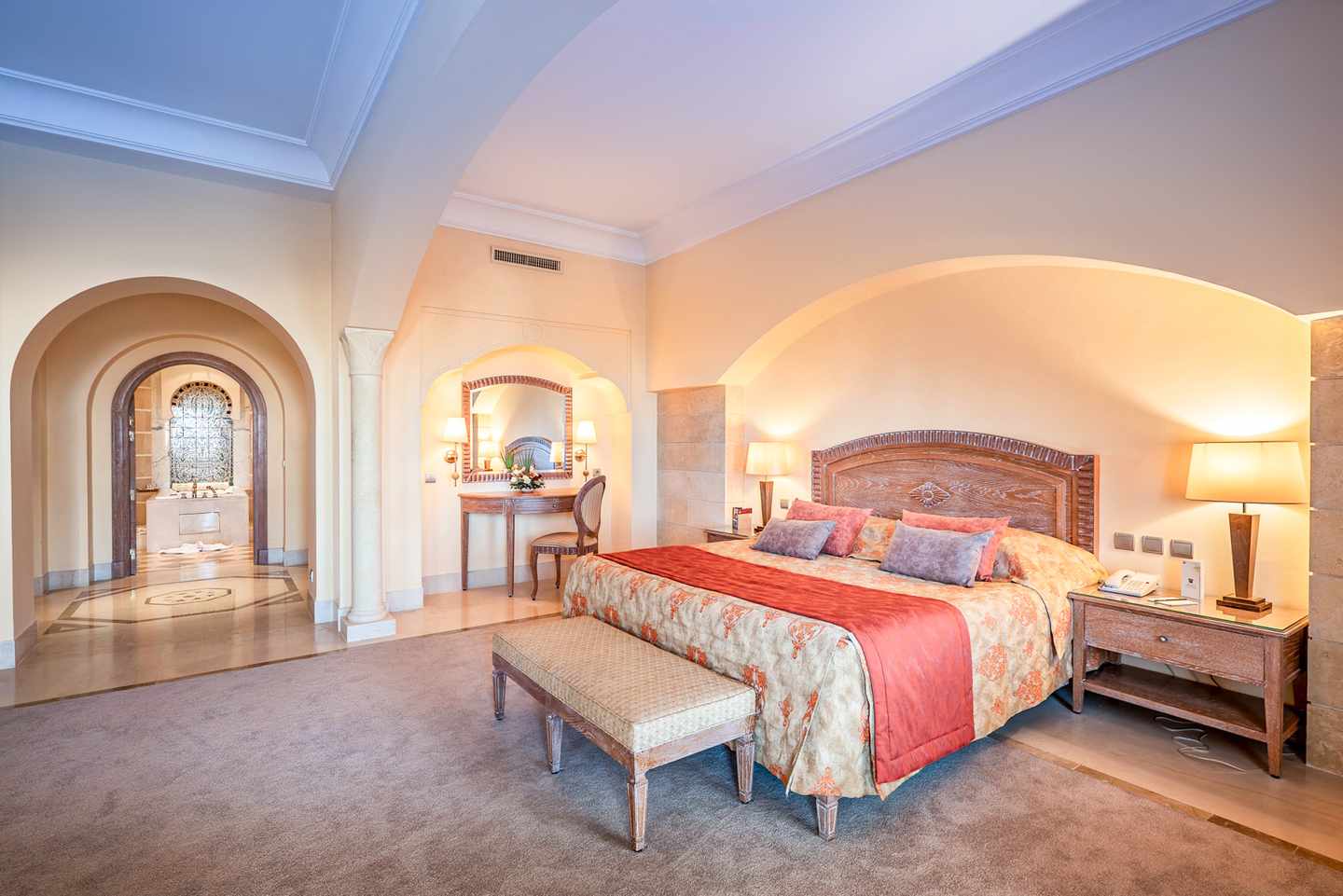 blt1b89d9f04cf77a76-hasdrubal-prestige-thalassa-spa-DER1374516.jpg Blick ins Zimmer des Hasdrubal Prestige Thalassa & Spa