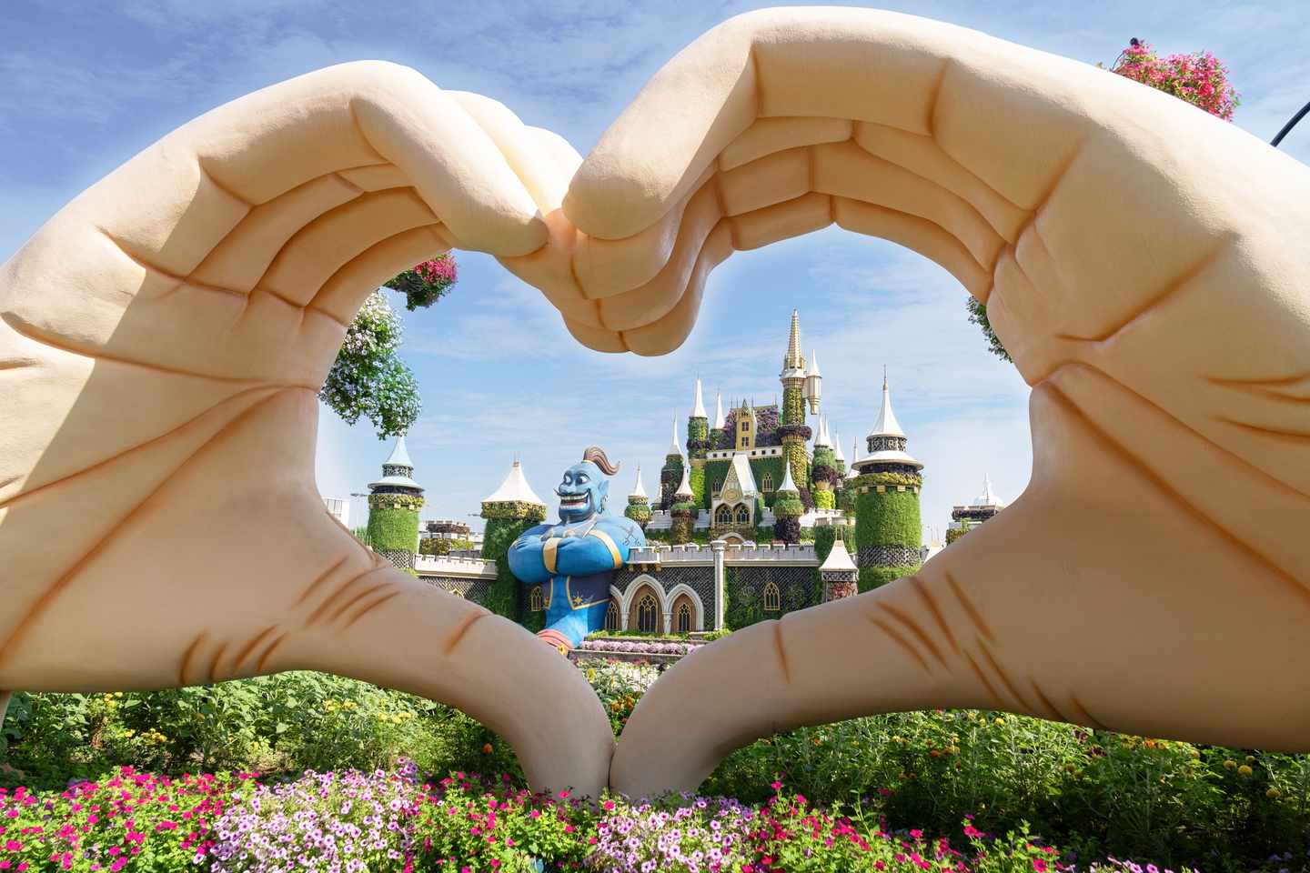 VAE_Dubai_Miracle-Garden_Disney-Elemente_MRY7710.jpg