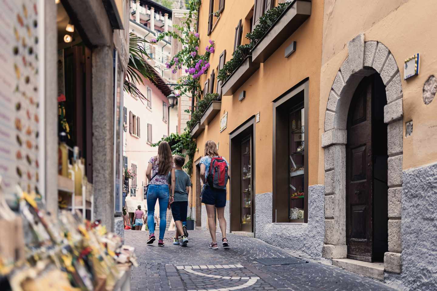 Familienurlaub Gardasee – Spaziergang durch Limone sul Garda