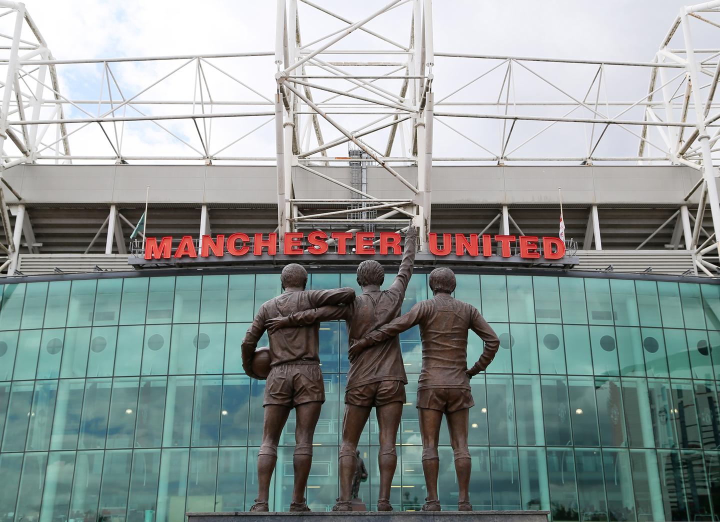 manchester-united-stadion-statue-f.jpg
