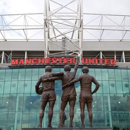 manchester-united-stadion-statue-f.jpg