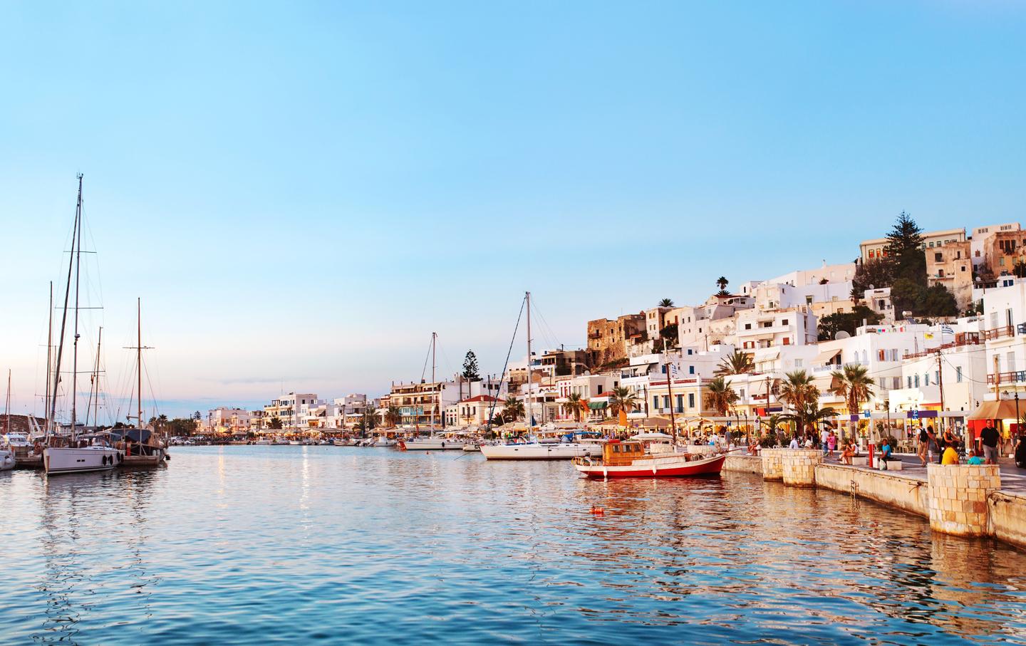 griechenland-naxos-hafen-g-466235326.jpg