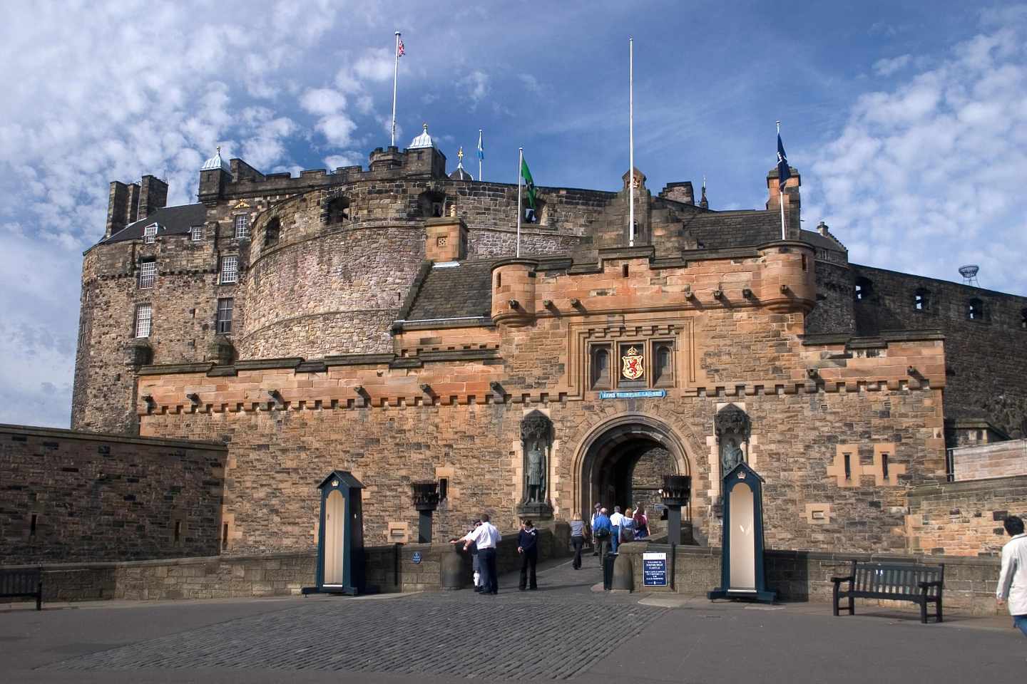 schottland-edinburgh-schloss-t-139266457.jpg