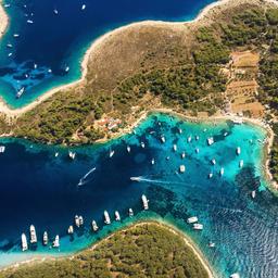 kroatien-adriakueste-drohnenbild-g-850172670.jpg