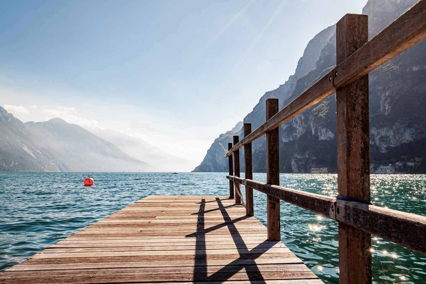 italien-gardasee-riva-del-garda-steg-g-1205804543.jpg