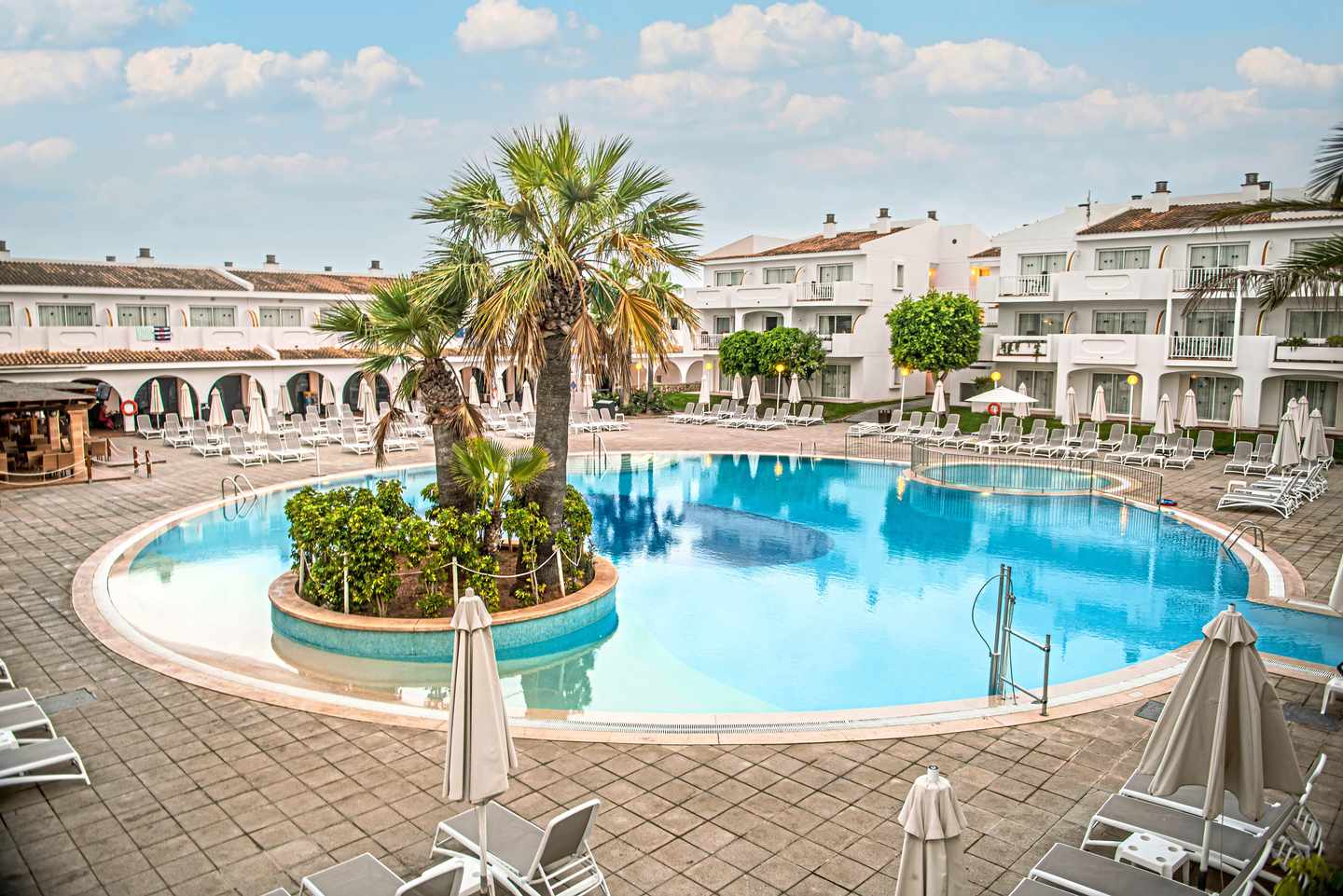 spanien-mallorca-cala-mandia-blau-punta-reina-resort-pool-h-1510418.jpg