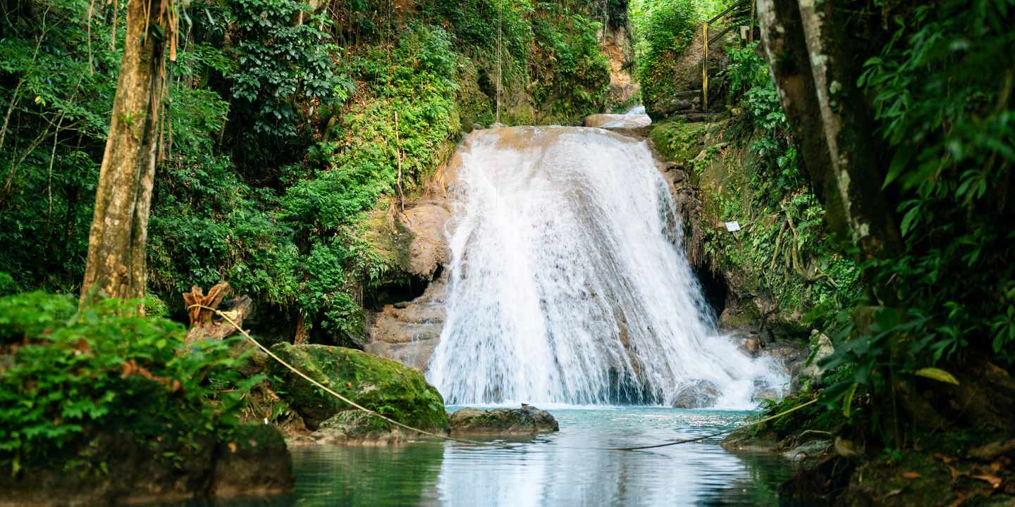 jamaika-dertour-crew-tag-6-wasserfall-blue-hole.jpg