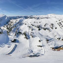 oesterreich-steiermark-tauplitz-skipisten-winter-panorama-g-1136875383.jpg