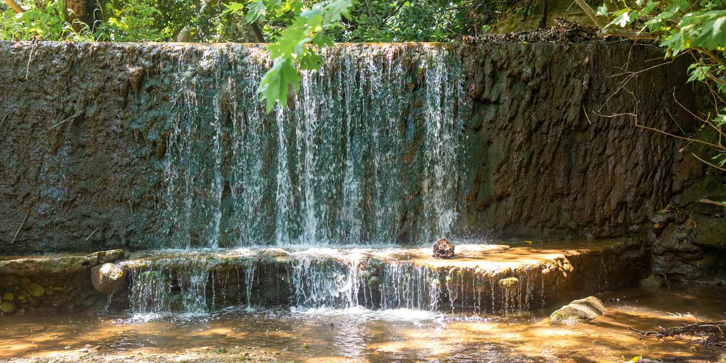 griechenland-griechische-inseln-samos-wasserfall-von-potami-g-2156545925.jpg