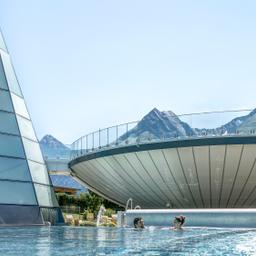 oesterreich-steiermark-bad-mittendorf-aldiana-club-salzkammergut-wellnesspool-bergblick-wellnessurlaub-DER1390629.jpg