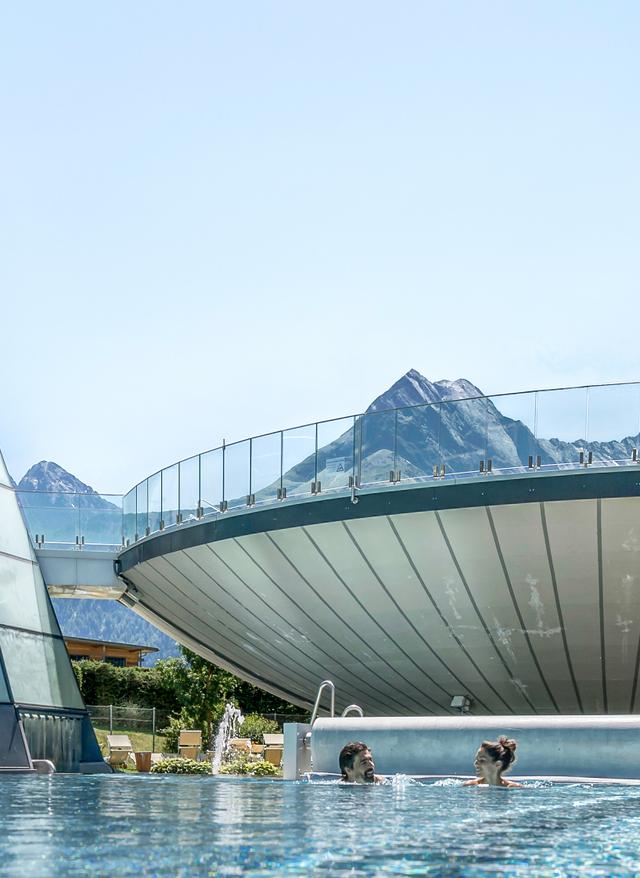Wellnessurlaub Österreich oesterreich-steiermark-bad-mittendorf-aldiana-club-salzkammergut-wellnesspool-bergblick-wellnessurlaub-DER1390629.jpg