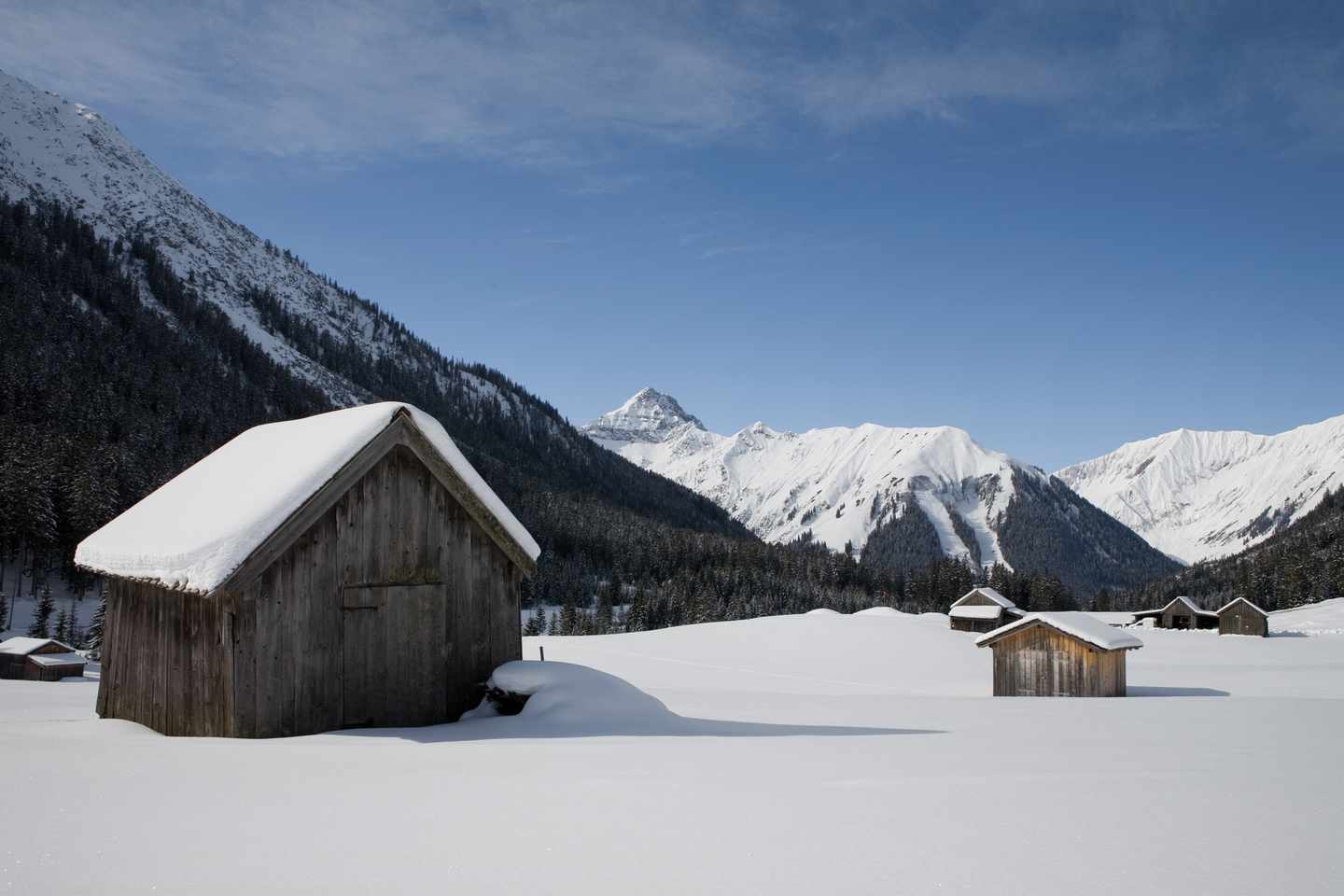 Oesterreich-Tirol-Namlos-Huette-g-172290490_bearbeitet.jpg