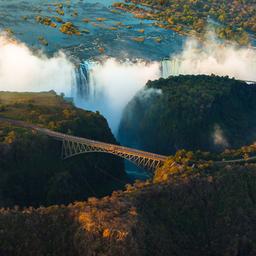 sambia-victoria-falls-bruecke-landschaft-g-158354502.jpg