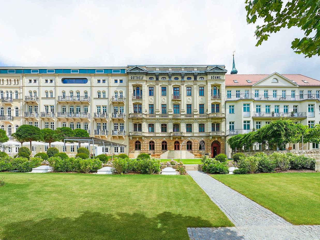 deutschland-brandenburg-bad-saarow-aja-bad-saarow-außenansicht-hotel-cmi-DER1566145.jpg