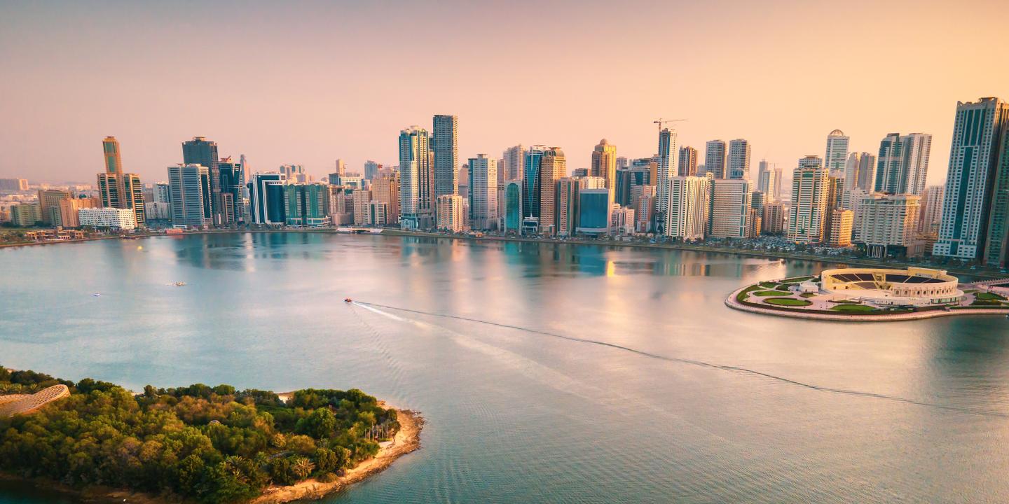 vae-sharjah-panorama-1327678886.jpg