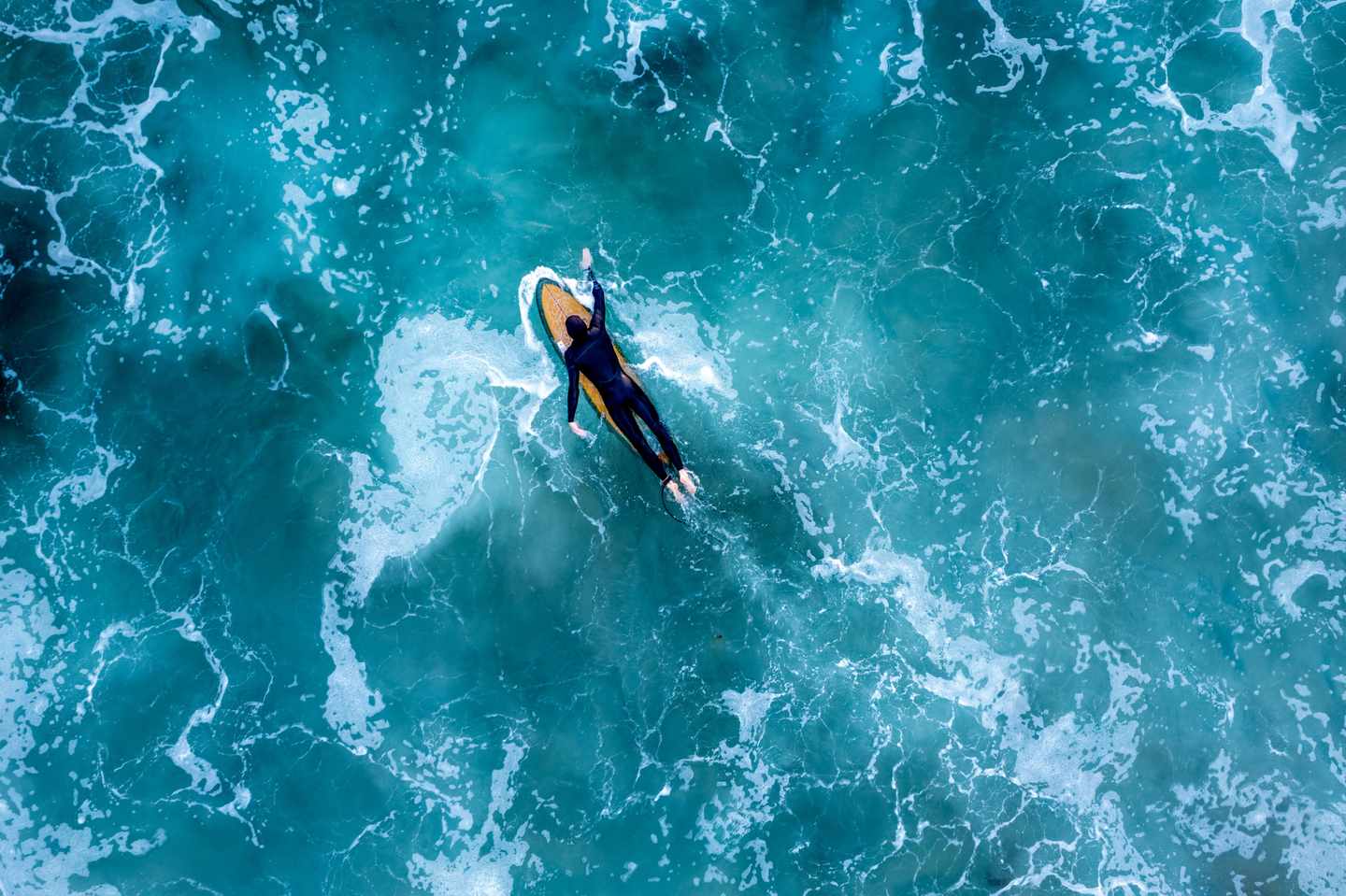 usa-kalifornien-surfer-im-meer-g-1436913463.jpg