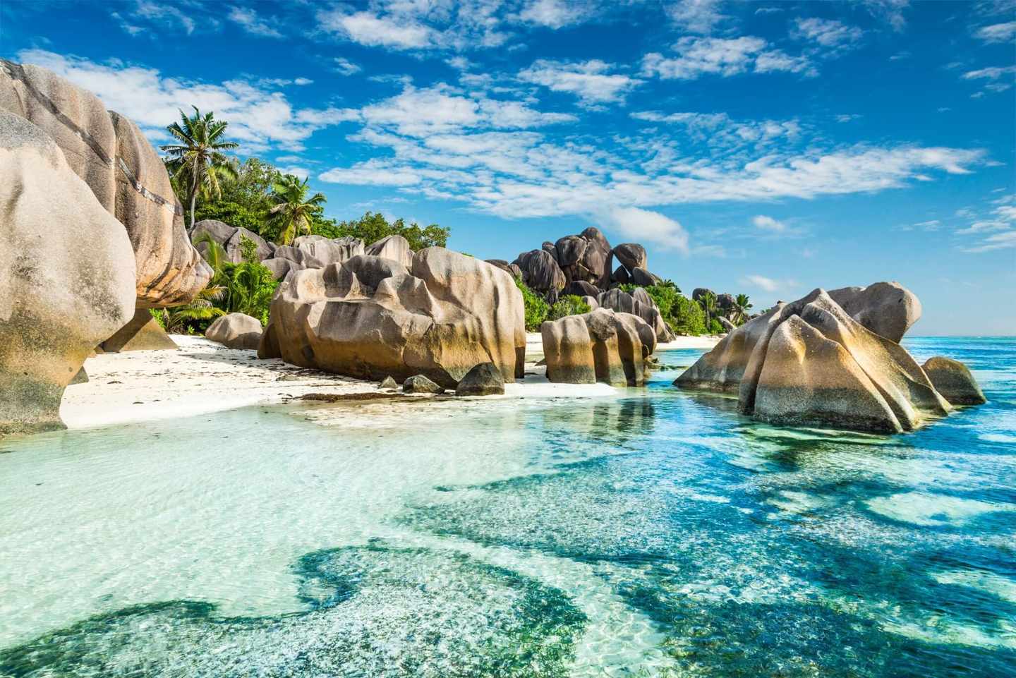 seychellen-anse-sous-d-argent-strand-g-489432219.jpg