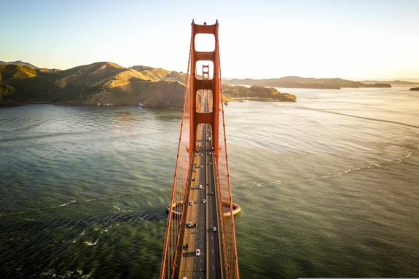 usa-kalifornien-san-francisco-luftaufnahme-der-golden-gate-bridge-g-692976614.jpg