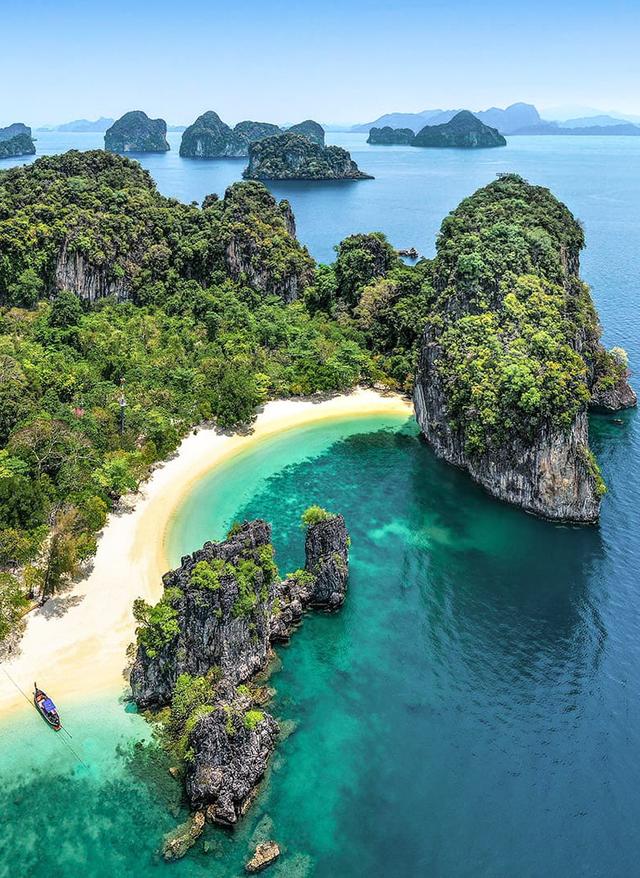 Angebote entdecken Thailand Bucht mit Strand und angrezendem Dschungel