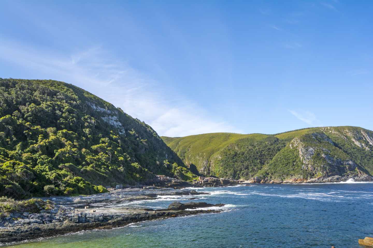 suedafrika-tsitsikamma-np-ansicht-vom-meer-g-620717382.jpg