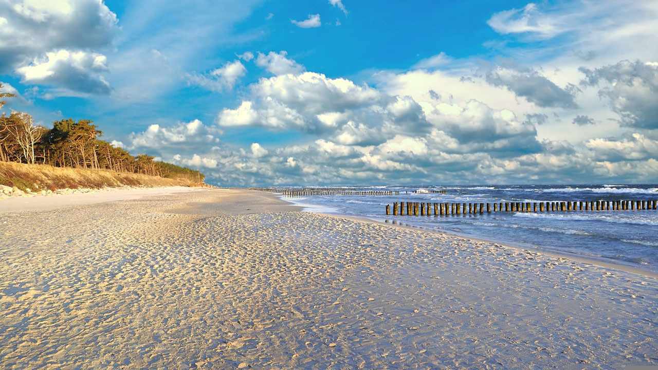 kolberg-polen-ostsee-strand-p-W81733_E-12489693.jpg