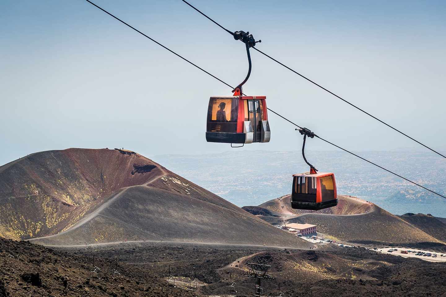 italien-sizilien-vulkane-seilbahn-auf-den-aetna-g-514519015.jpg