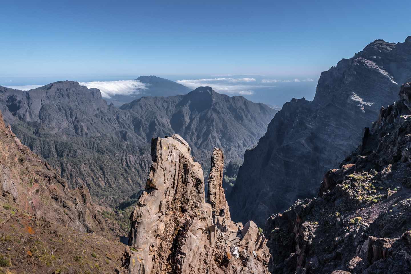 kanaren-la-palma-vulkan-taburiente-wandern-aussicht-g1307630176.jpg