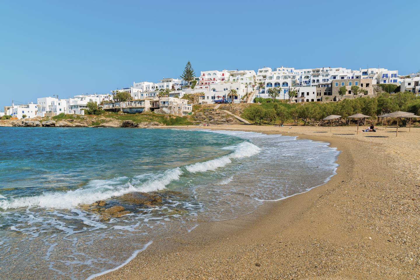 griechenland-paros-naoussa-strand-g-673695738.jpg