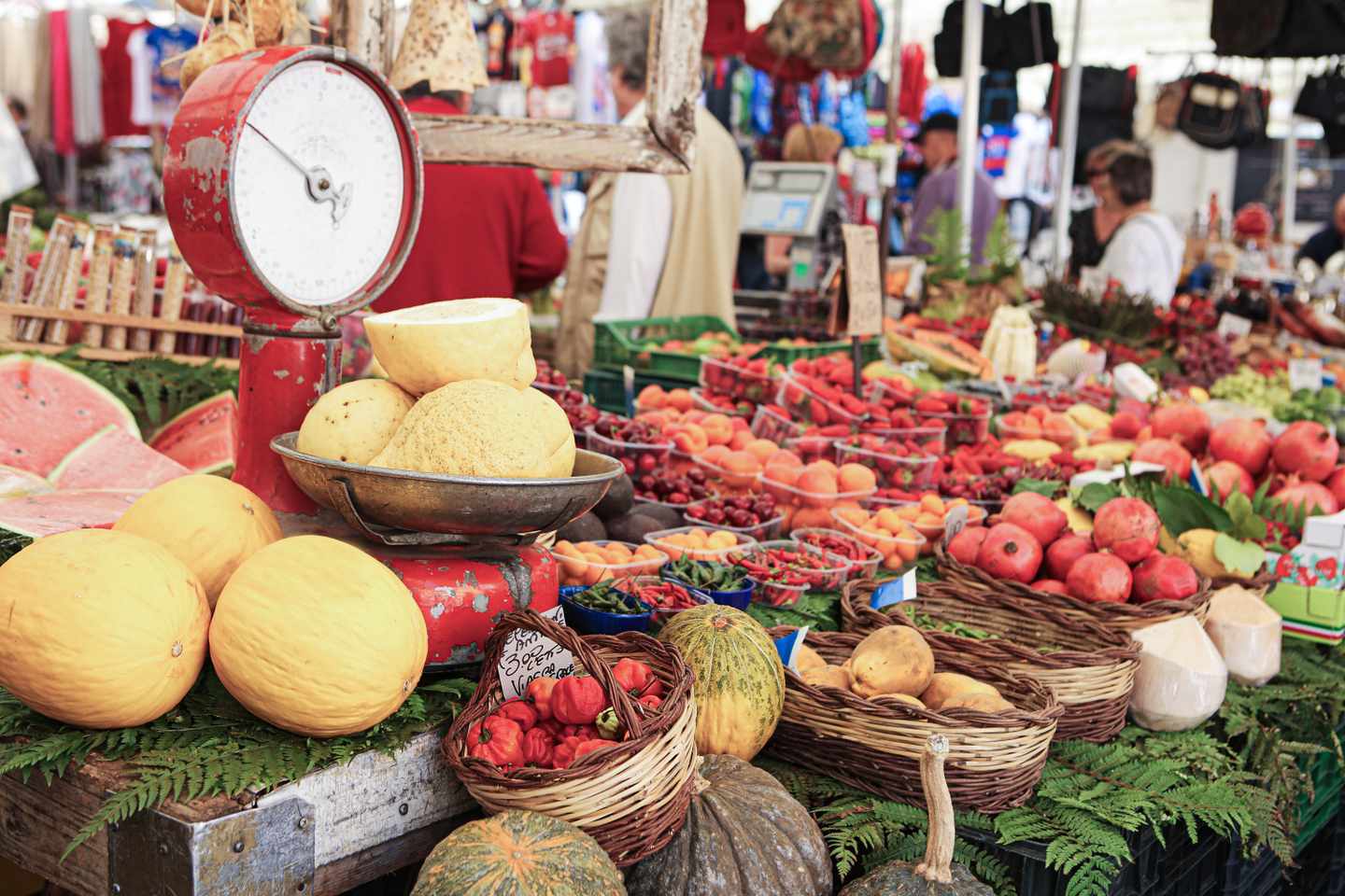 rom-sehenswuerdigkeiten-markt-g543991534.jpg