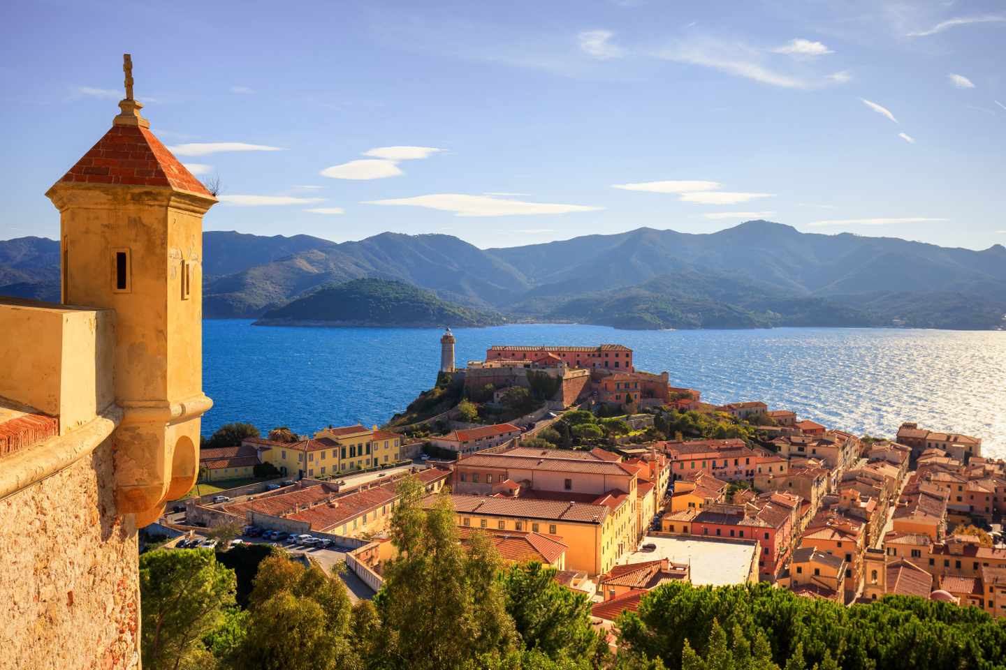 italien-elba-portoferraio-g-496888120.jpg