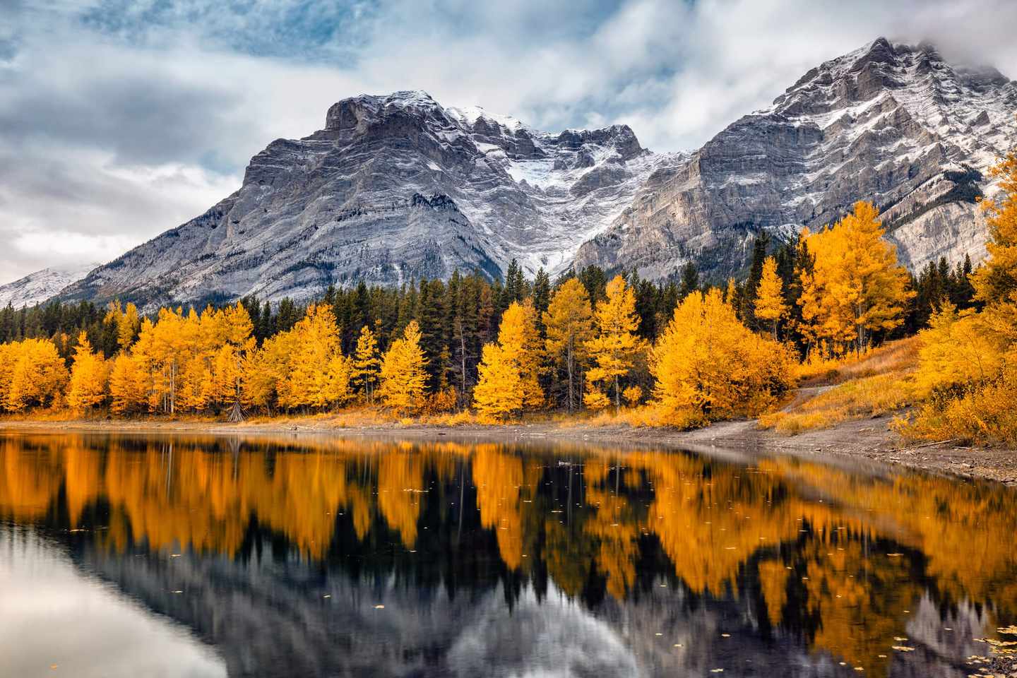 kanada-westkanada-banff-nationalpark-g-1064096358.jpg