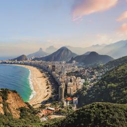brasilien-rio-de-janeiro-copacabana-strand-stadt-berge-g-975466162.jpg