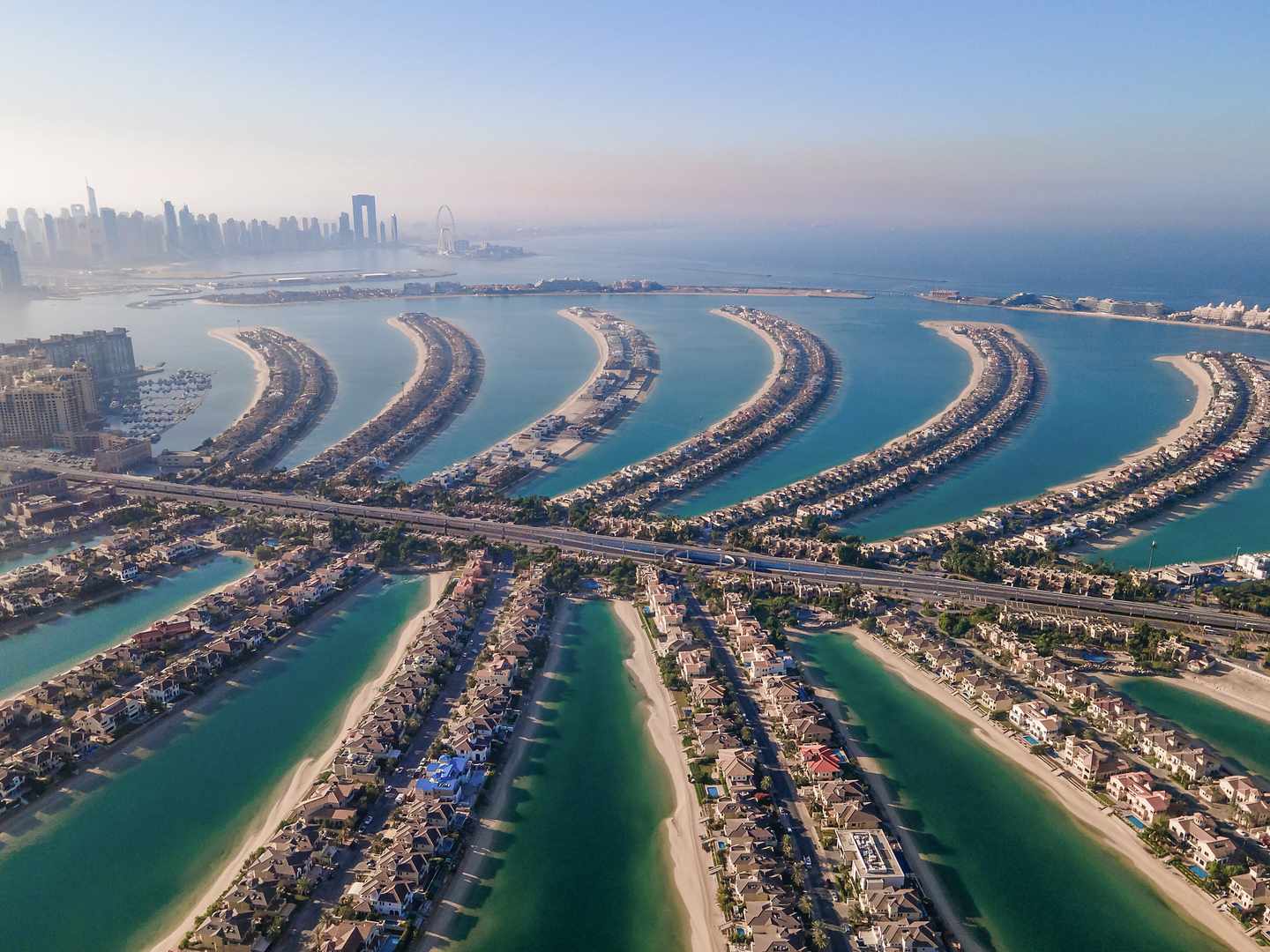 blt34f16db33d735846-Dubai-Luftbild-Jumeirah-Insel-g-1289595201.jpg Luftaufnahme der Jumeirah Insel