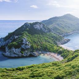 griechenland-corfu-agios-stefanos-951340386.jpg