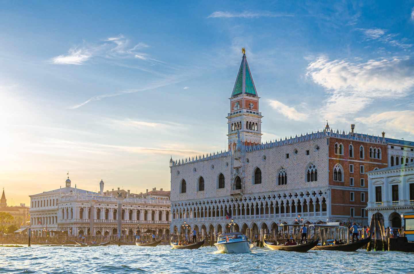 italien-venetien-venedig-stadtpalast-klein-g-1279128819.jpg