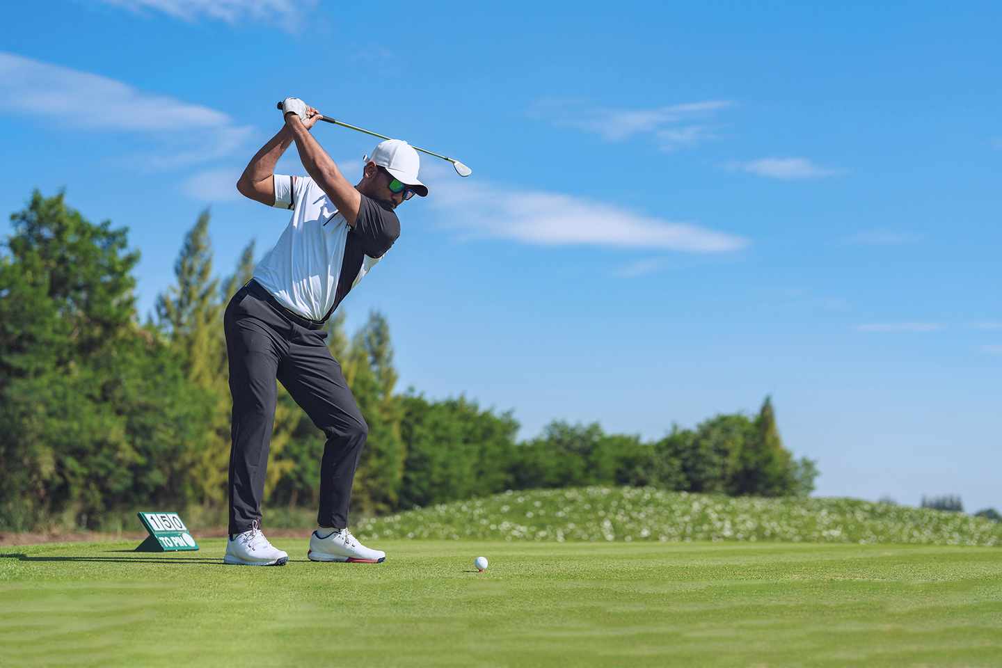 golfspieler-abschlag-g-1362700893.jpg